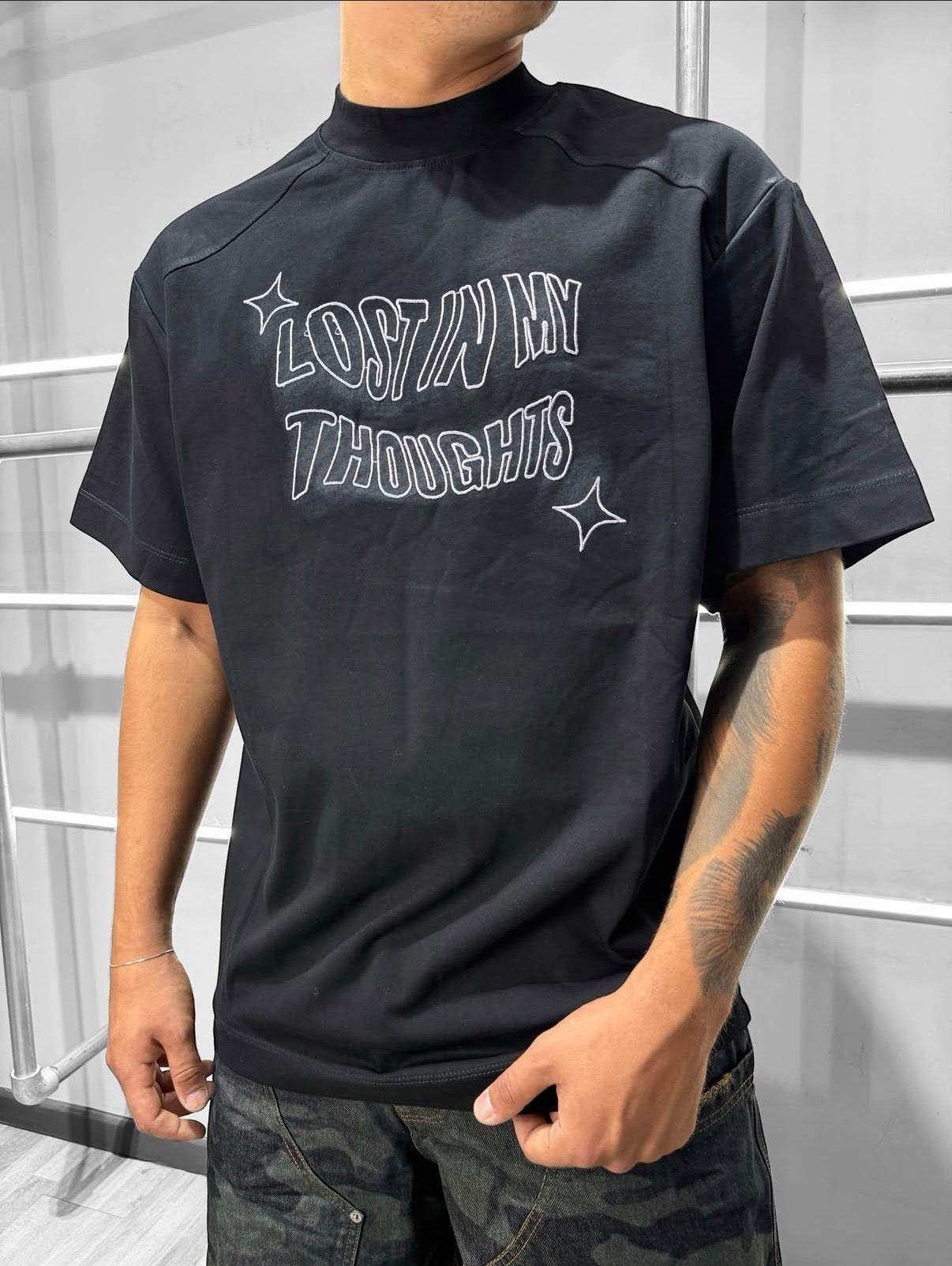 T-SHIRT RICAMO