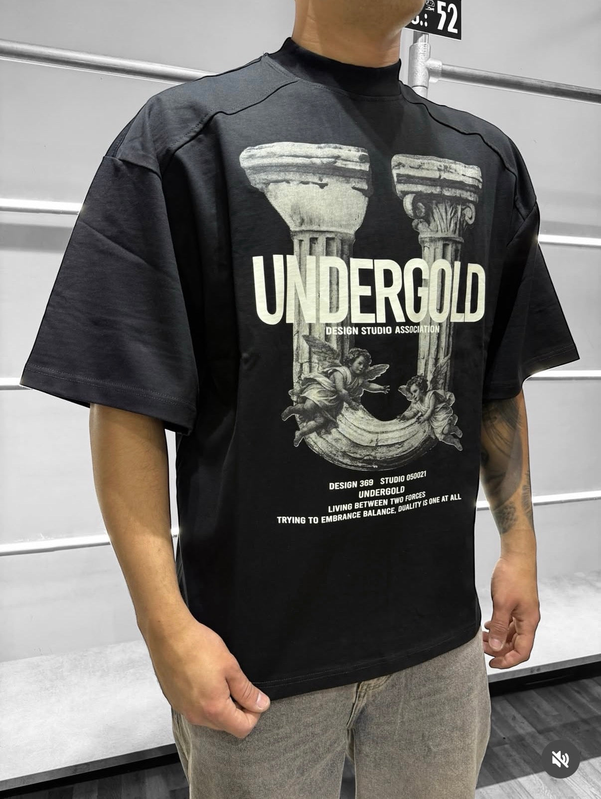 T-SHIRT UNDERGOLD