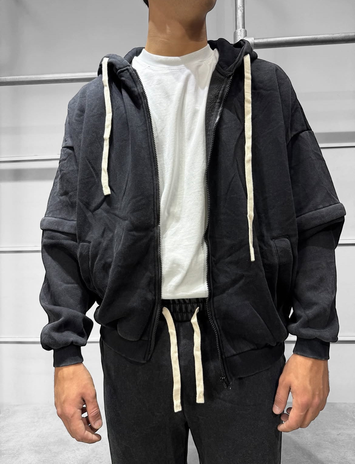 TRACKSUIT 2 COLORI DISPONIBILI