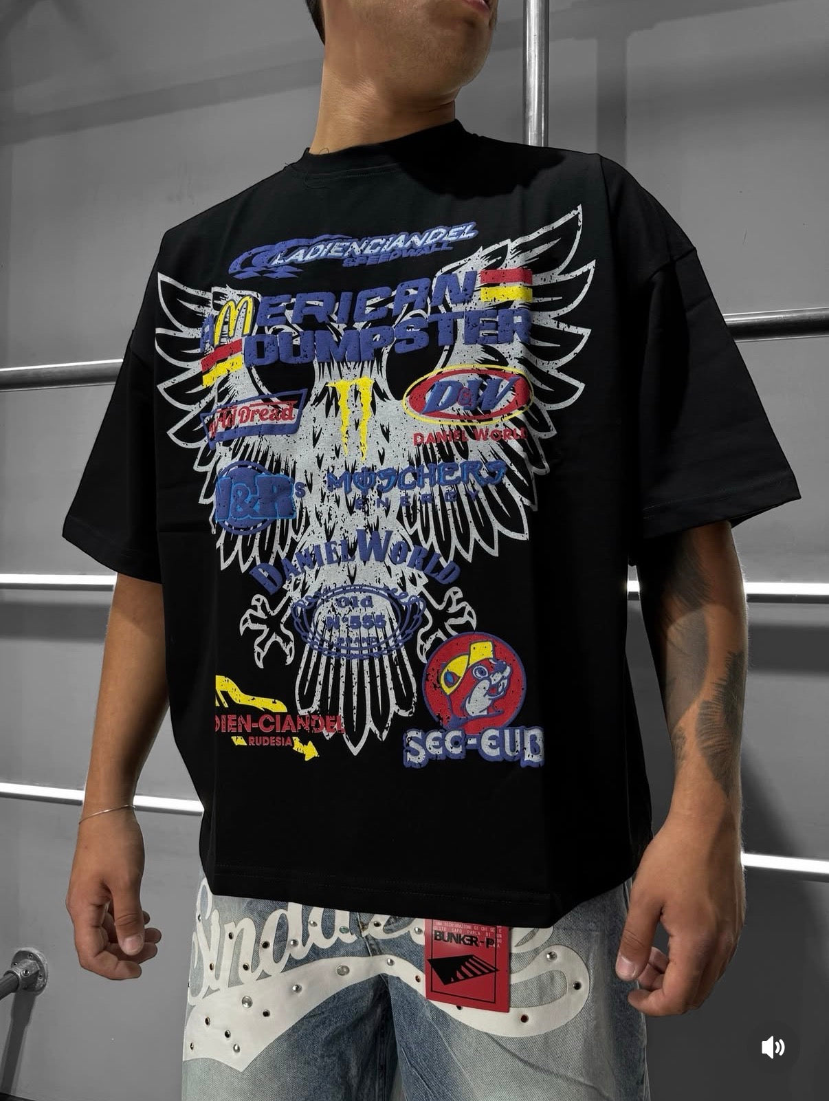 T SHIRT BUNKER